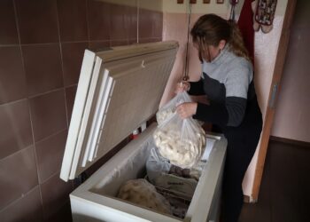 Tarnobrzeg. Wielkanocny kiermasz przy kościele Św. Barbary