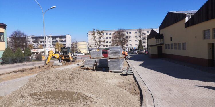 Nowa Dęba. Przybędzie miejsc parkingowych przy ulicy Szkolnej