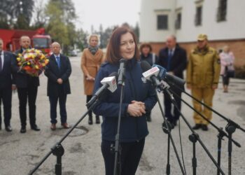 Baranów Sandomierski. Przekazali sprzęt przeciwpowodziowy gminom i strażakom