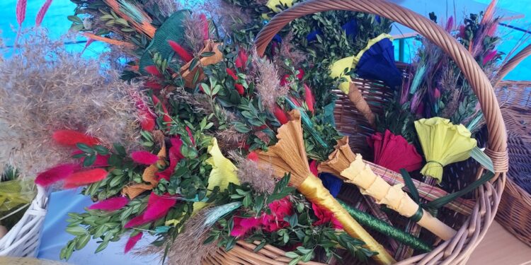 Sandomierz: Niedziela Palmowa z konkursem palm.