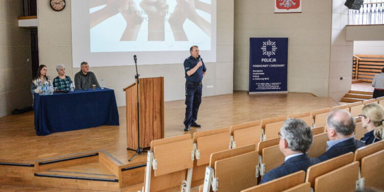 Stalowa Wola: Otwarci i odpowiedzialni czyli o relacjach z uchodźcami z Ukrainy