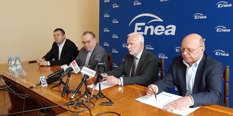 Tarnobrzeg. Humor daje energię. Topowe kabarety na scenie TDK.