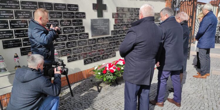 Mielec: Uczcili pamięć Ofiar Katastrofy Smoleńskiej oraz Ofiar Zbrodni Katyńskiej