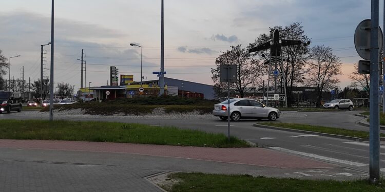 Mielec: Rondo na Smoczce bez imienia Korfantego