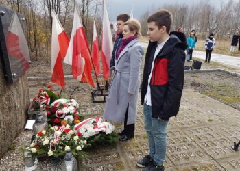 Tarnobrzeg. Uczcili 12. rocznicę katastrofy smoleńskiej.