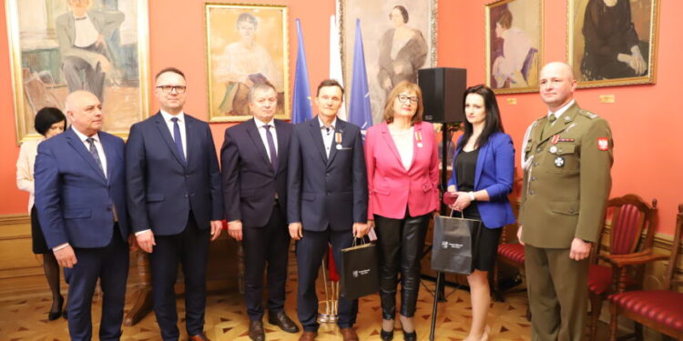 Mielec: Medale za Zasługi  dla Obronności Kraju