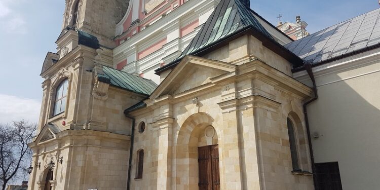 Tarnobrzeg. Dominikanie będą odprawiać msze święte w języku ukraińskim.