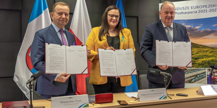 Region: Większe pieniądze dla Podkarpacia.