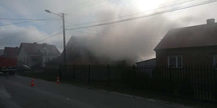 Grębów. W Stalach paliła się stodoła