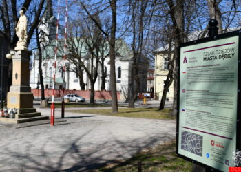 Dębica: Tablice edukacyjne