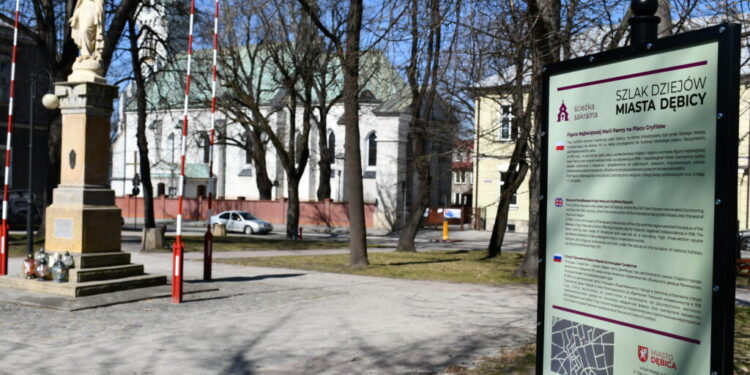 Dębica: Tablice edukacyjne