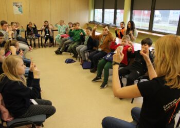 Mielec: Pierwsze warsztaty stacjonarne Dziecięcego Uniwersytetu Technicznego.