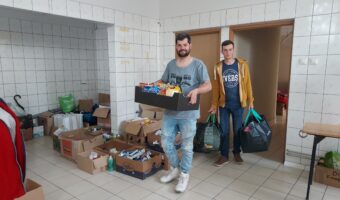 Sandomierz: Mieszkańcy mogą wesprzeć darami punkt pomocy humanitarnej.