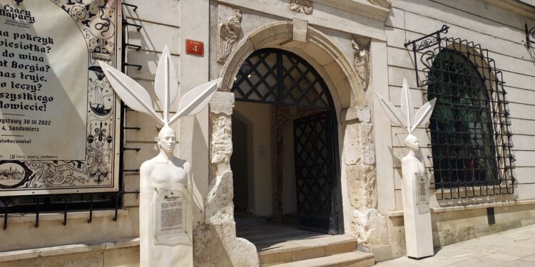 Sandomierz: Multisensorycznie, multimedialnie i interaktywnie o tajemnicach ziół.