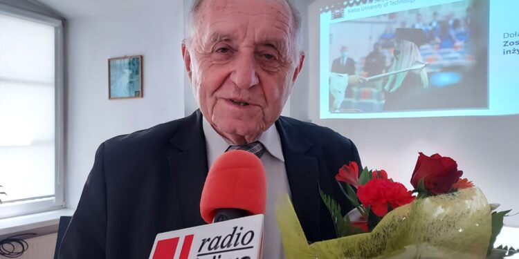 Sandomierz: Prof. Stanisław Adamczak spotkał się z młodzieżą.