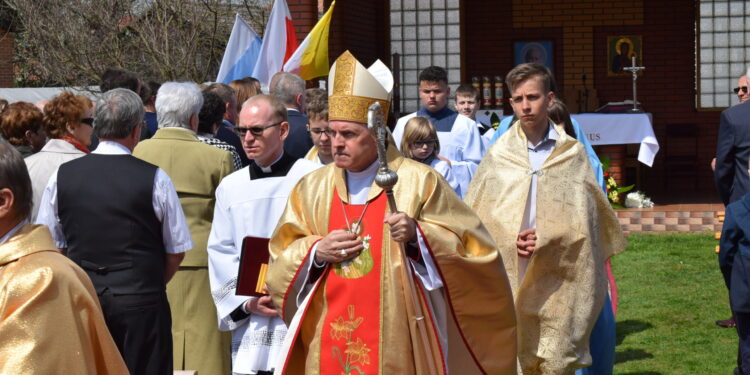 Wydrza: Jubileusz parafii.