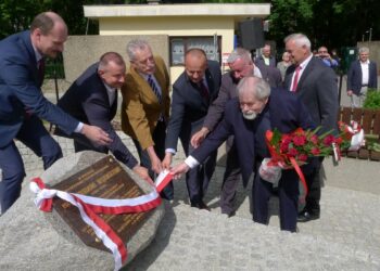 Baranów Sandomierski. Upamiętnili odnowiciela zamku