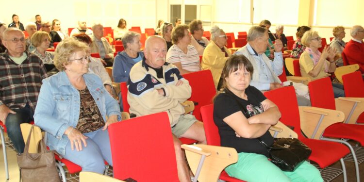 Stalowa Wola: Wykłady i badania w ramach kampanii Razem dla zdrowia-Czerniak