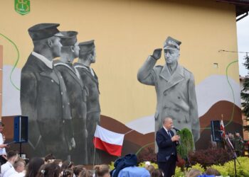 Tuszów Narodowy: Wyjątkowy mural wyjątkowej osoby.
