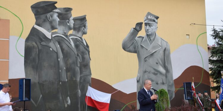 Tuszów Narodowy: Wyjątkowy mural wyjątkowej osoby.