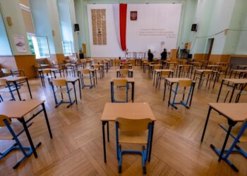 Mielec: Kwitły kasztany i była matura…..