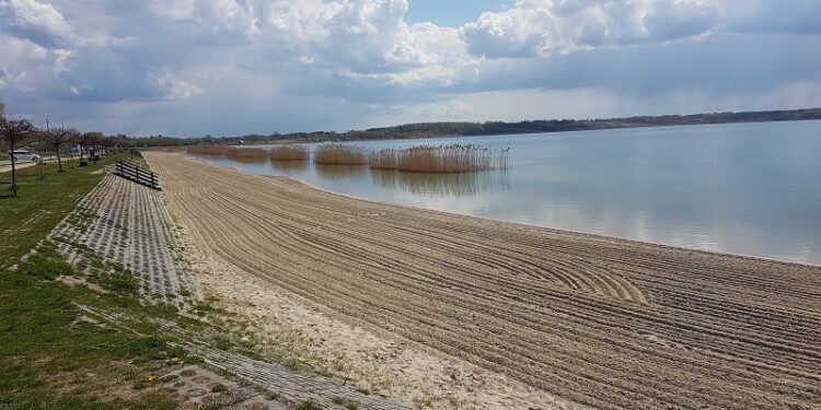 Tarnobrzeg. Dbają o bezpieczeństwo nad Jeziorem Tarnobrzeskim.