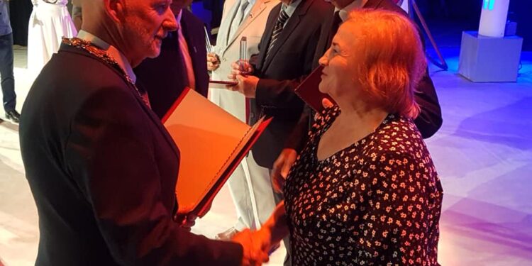 Tarnobrzeg. Wręczono tytuły i odznaczenia.