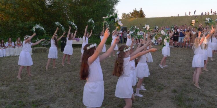 Gorzyce. Noc Świętojańska we Wrzawach