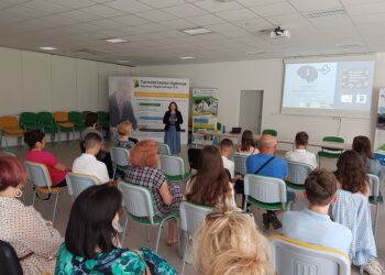 Tarnobrzeg. Uroczyste zakończenie Akademii Młodych Odkrywców Umysłu.