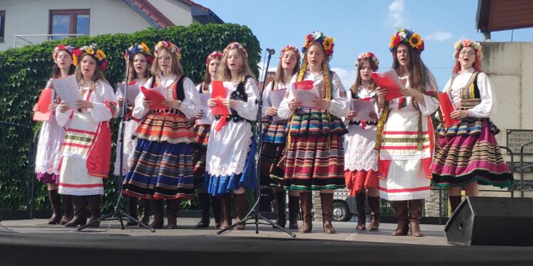 Sandomierz: Reaktywowano zespół pieśni i tańca „Mokoszyn”.