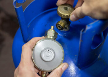 Osiek: 66-latek ranny po wybuchu butli z gazem