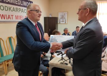 Czermin: Inwestycje w termomodernizację oraz  kanalizację sanitarną
