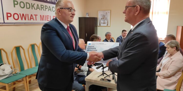 Czermin: Inwestycje w termomodernizację oraz kanalizację sanitarną