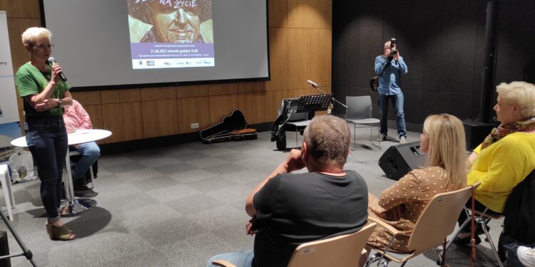 Mielec: Szare pudełko na życie