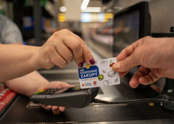 Sandomierz: Rozpoczęła się kolejna edycja programu 'Na codzienne zakupy’ wspierająca seniorów.