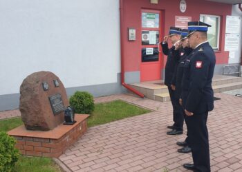 Mielec: Memoriał w 20 rocznicę  śmierci Komendanta Powiatowego PSP w Mielcu