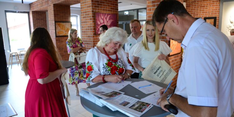 Nisko: Konferencją  zainaugurowali realizację projektu Nisko coraz wyżej