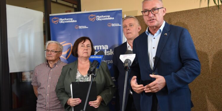 Stalowa Wola: Posłowie PO o HSW i zbrojeniówce