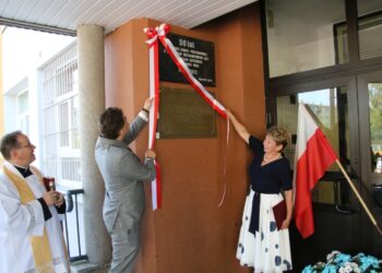 Stalowa Wola: Publiczna Szkoła Podstawowa nr7 świętowała 50-lecie