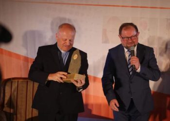 Mielec: Proboszcz laureatem konkursu Mielczanin Roku