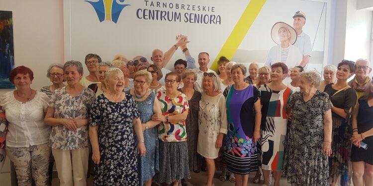 Tarnobrzeg. Ci seniorzy dowiedzieli się dużo o zdrowiu i urodzie.