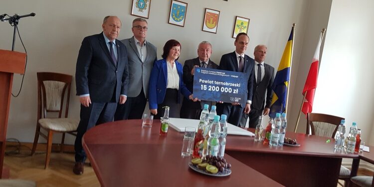 Powiat tarnobrzeski. Ponad 15 milionów na dla powiatu.