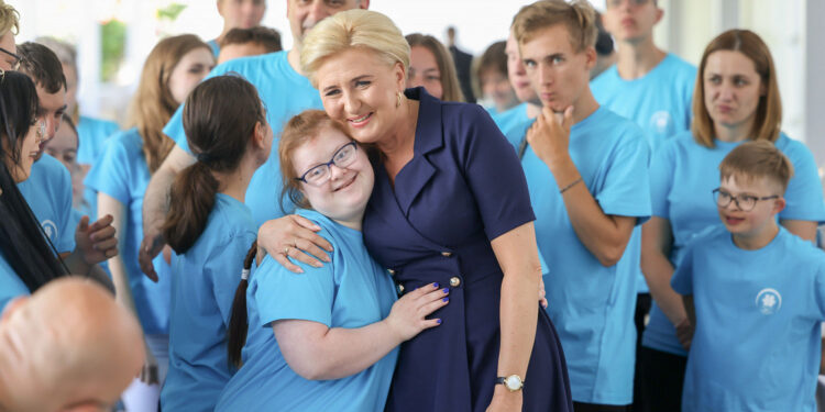 Stalowa Wola, Warszawa: Uczniowie 'Szóstki’ na spotkaniu z Pierwszą Damą