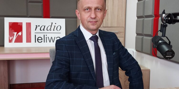 Region: Ruszyła wypłata 300 zł na dziecko wyprawki szkolnej w ramach programu 'Dobry start’.