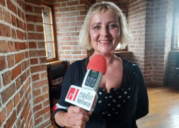 Sandomierz: 'Wolne śpiewanie’ na zamkowym dziedzińcu.