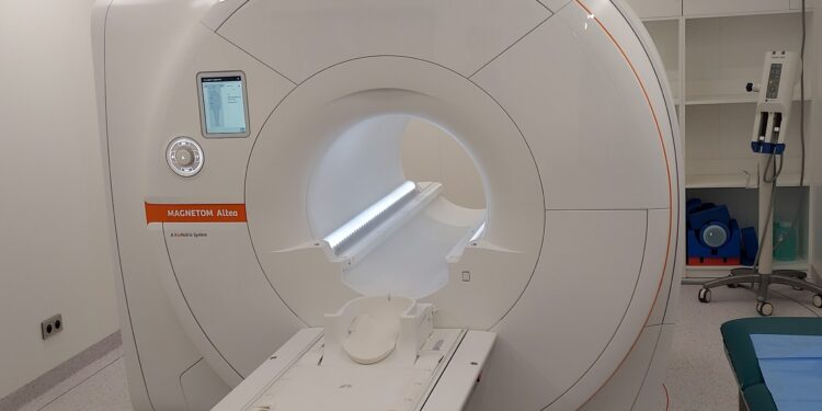 Sandomierz: Nowy rezonans magnetyczny służy pacjentom.