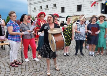 Sandomierz: Pieśnią uczcili pamięć Pielaszowiaków i powstańców warszawskich.