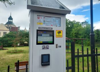 Sandomierz: Nowoczesne parkomaty pojawiły się na mieście.