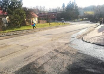 Sandomierz: Ponad 3 miliony dla powiatu sandomierskiego na remonty dróg.