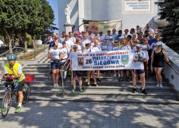 Tarnobrzeg. Po raz 26 biegną na Jasną Górę